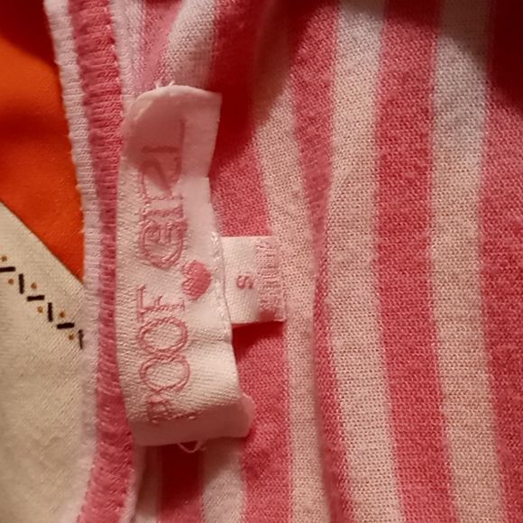 Bundle of Two, CUTE, Girl's Summer Tops, Size Small (6) - Picture 4 of 12